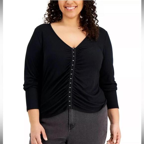 New Hippie Rose Trendy Plus Size Ruched Hook-and-Eye-Front Top 2X, shirt - Picture 2 of 8